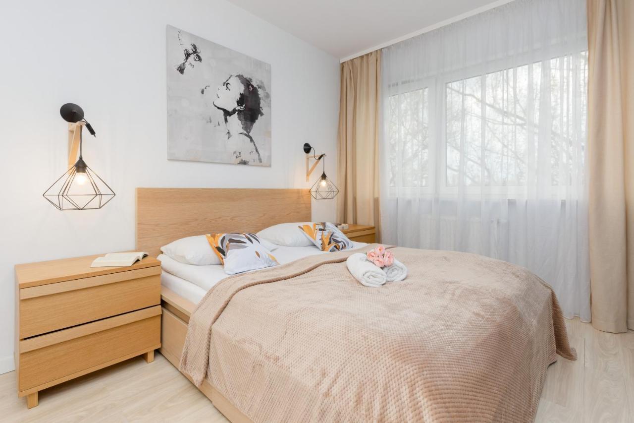 Sokolowska One Bedroom By Renters * Warszawa